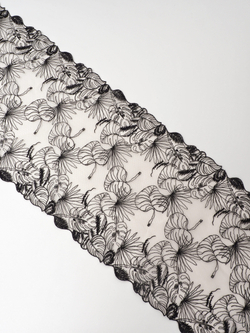 Вышивка на сетке телесная с черным неэластичная ширина 21 см