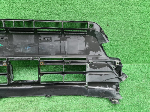 Решетка переднего бампера Suzuki Vitara 2 (18-24)