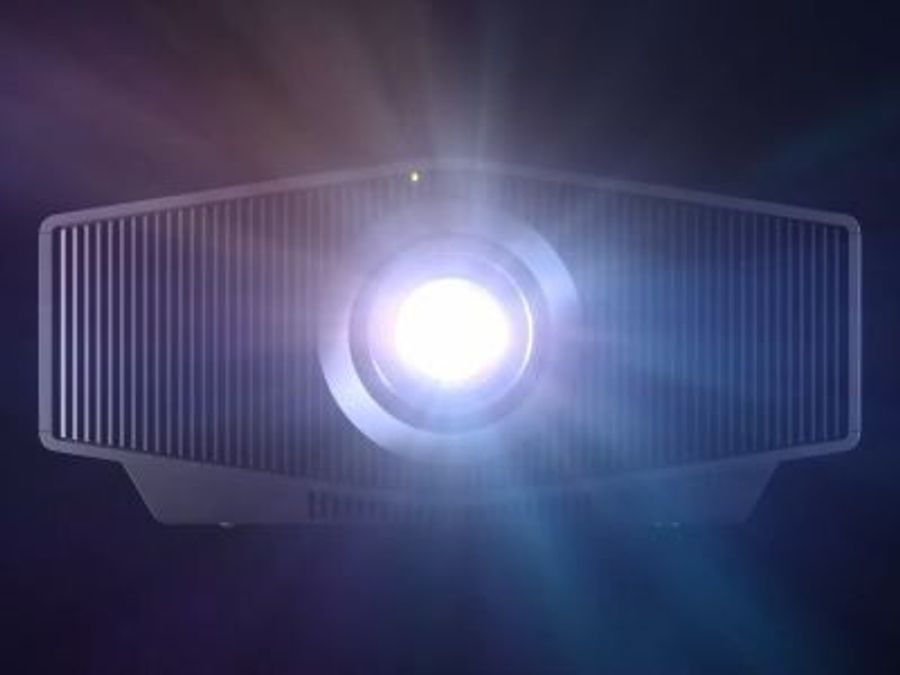 Компания Sony выпустила новый домашний кинопроектор по цене 31 999 долларов