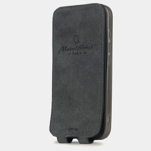 Чехол iPhone 17 Pro натуральная кожа сафьяно, черного цвета