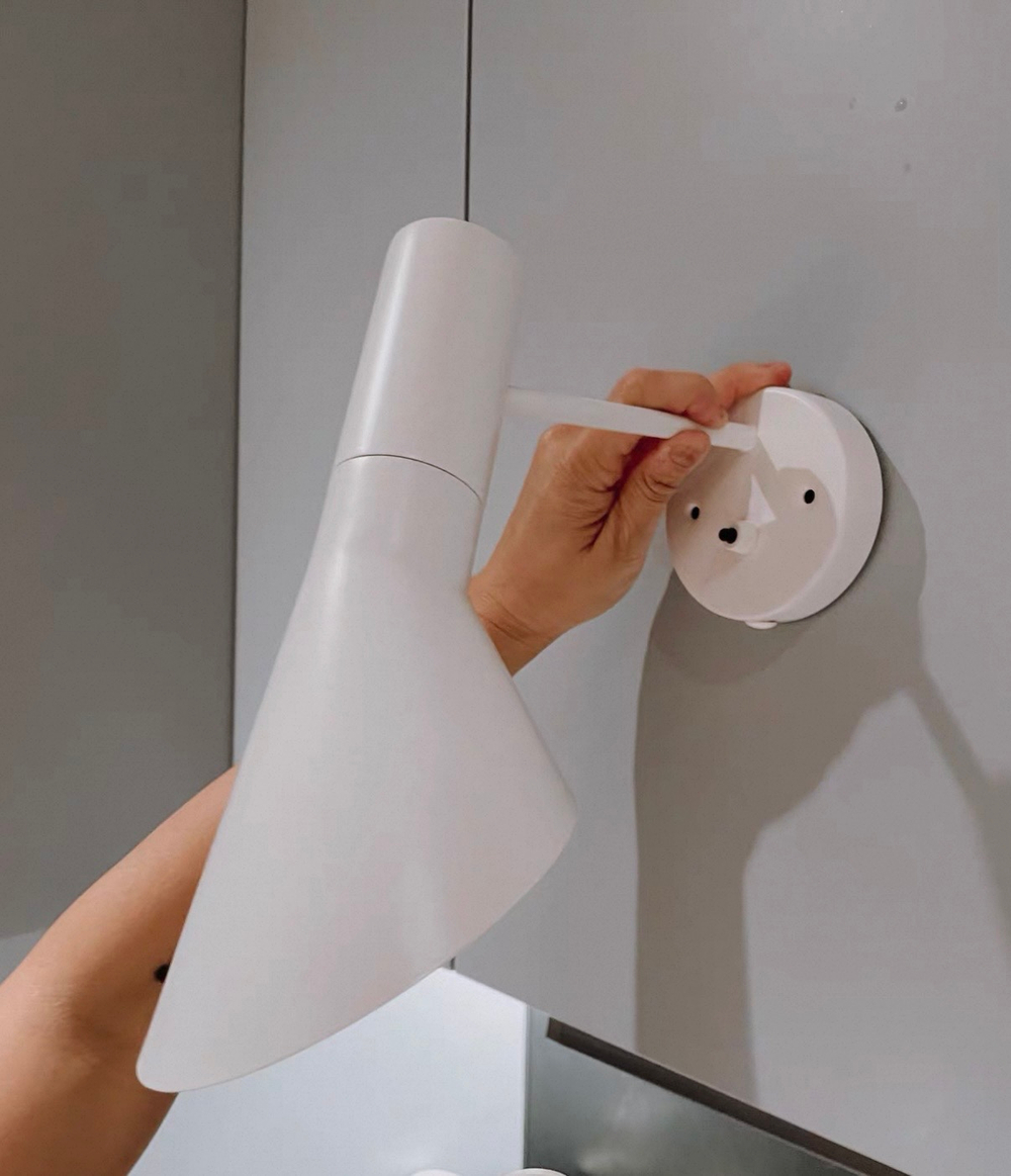 Wall design lamp AJ by Louis Poulsen (white)