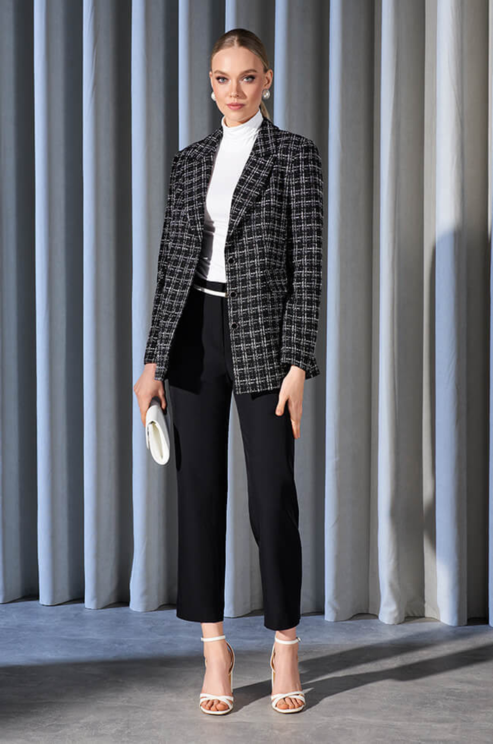 1843 Жакет женский (черный)