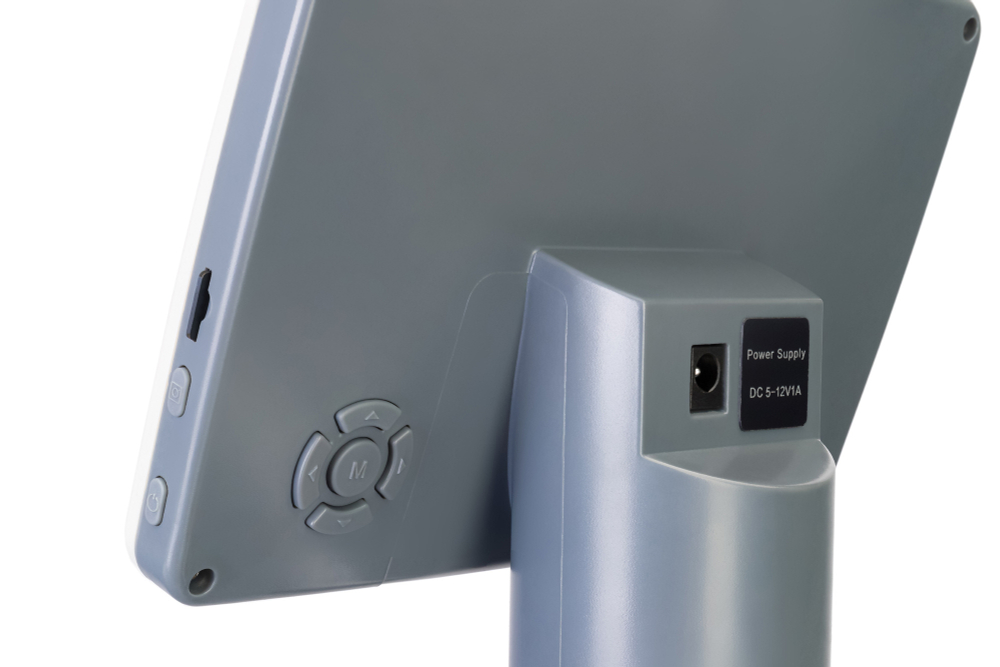 Микроскоп цифровой Levenhuk D85L LCD, монокулярный, может вести фото- и видеозапись исследований