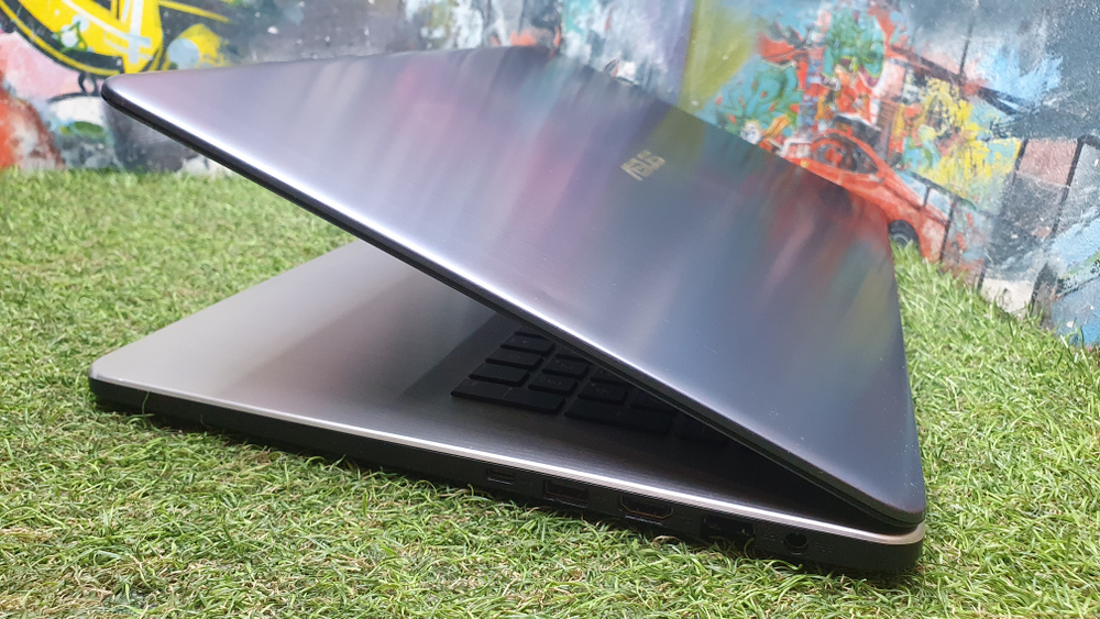 Ноутбук ASUS i5-7/8Gb/GTX 1050 2Gb/FHD/ N705U N705UD-GC014T/Windows 10