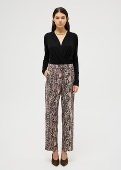 Брюки прямые укороченные