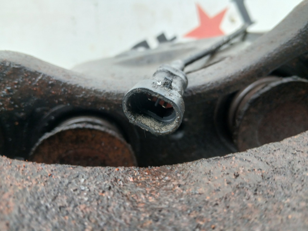 Суппорт передний правый 2018г.