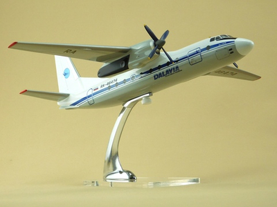 Модель самолета Ан-24РВ (М1:72, Дальавиа)