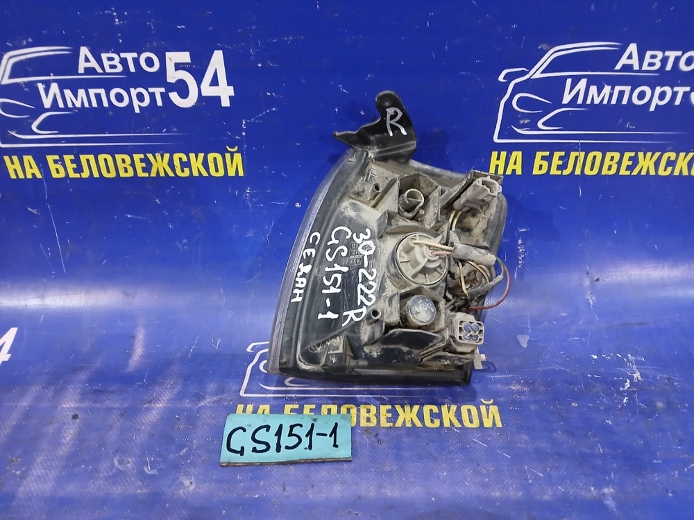 Габарит правый TOYOTA CROWN 1997