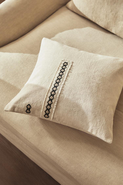 ZARA HOME ХЛОПКОВЫЙ ЧЕХОЛ ДЛЯ ДЕКОРАТИВНОЙ ПОДУШКИ С ВЫШИВКОЙ, СВЕТЛО-БЕЖЕВЫЙ