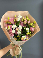 Букет из Эустомы, Кустовых Диантусов и Хризантемы Делигрин