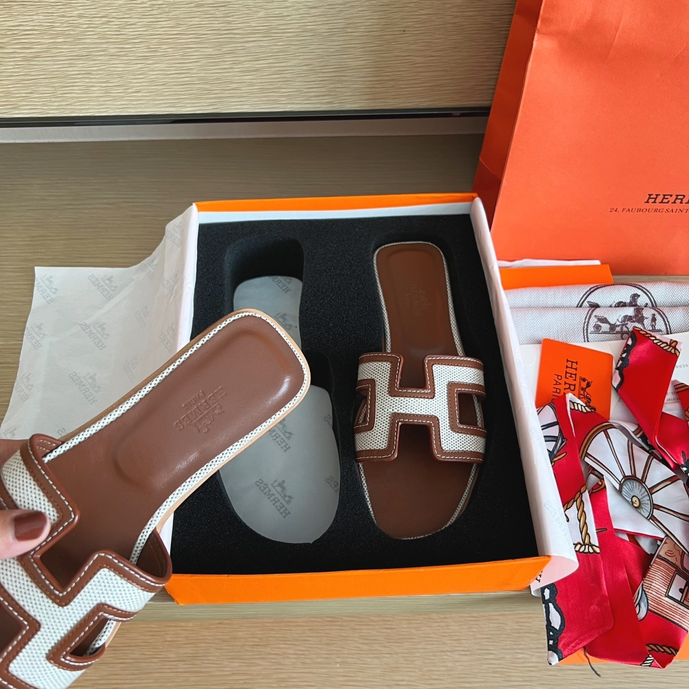 Hermes Oran Sandal