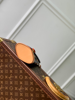Louis Vuitton Envelope Pouch