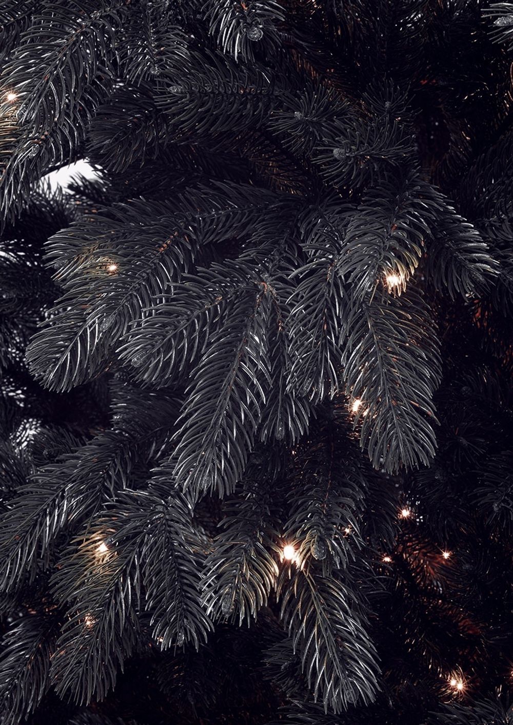 Искусственная елка «Королева леса в черном» (литая хвоя) от 1,2 м до 3 м