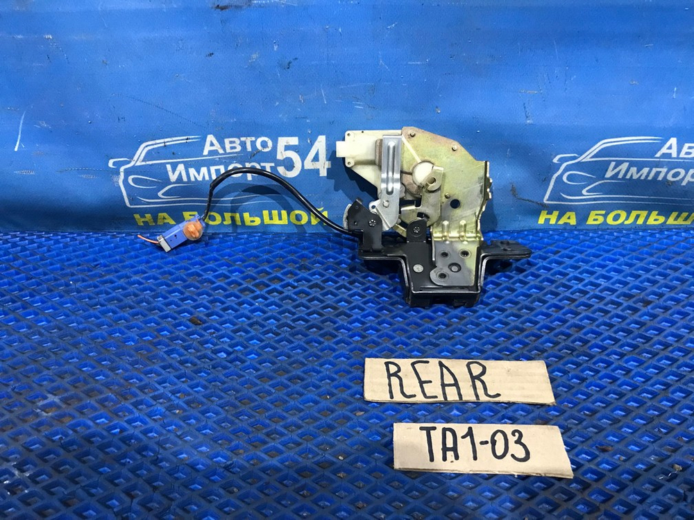 Замок багажника Honda AVANCIER 1999