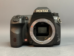 Pentax K5 kit 18-55mm 3.800 кадров