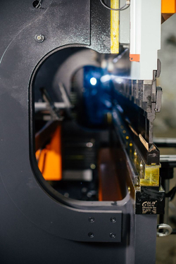 Гидравлический листогибочный пресс с ЧПУ B-Power P 100/2500