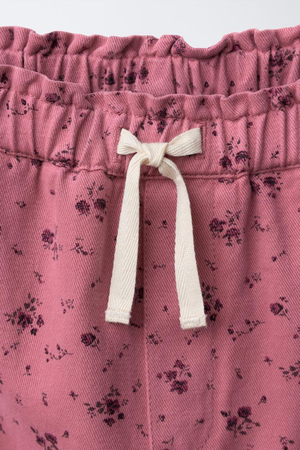 ZARA БРЮКИ BAGGY С ЦВЕТОЧНЫМ ПРИНТОМ, РОЗОВЫЙ