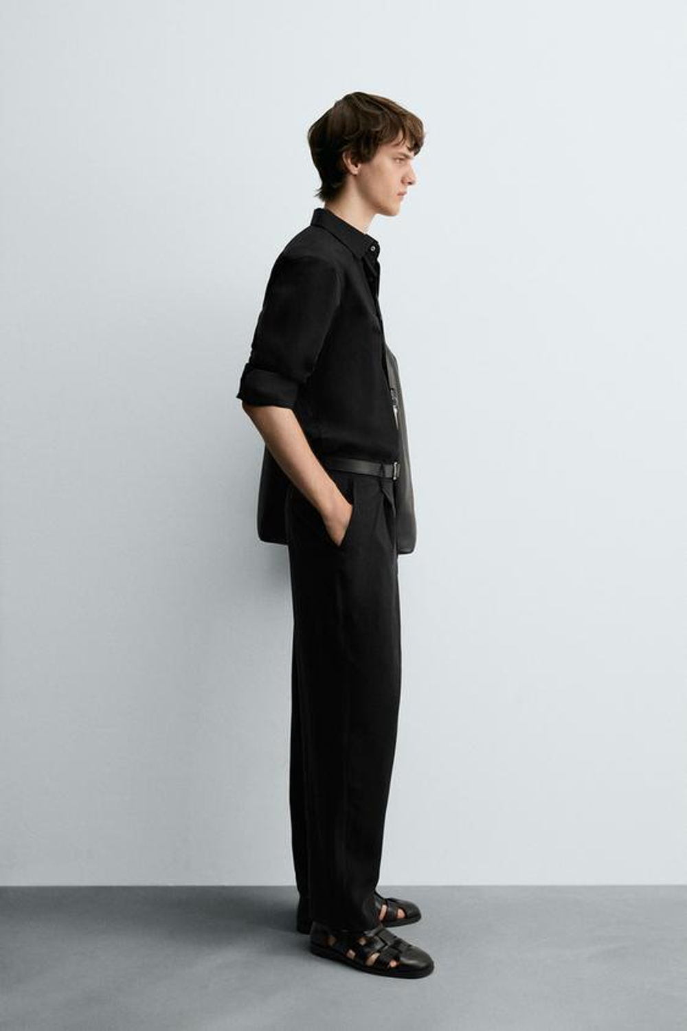 ZARA СТРУЯЩИЕСЯ БРЮКИ СО СКЛАДКАМИ, ЧЕРНЫЙ