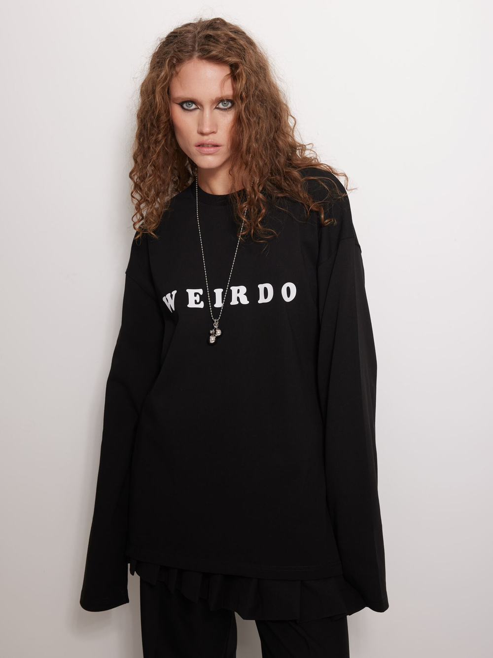 Лонгслив Weirdo, черный