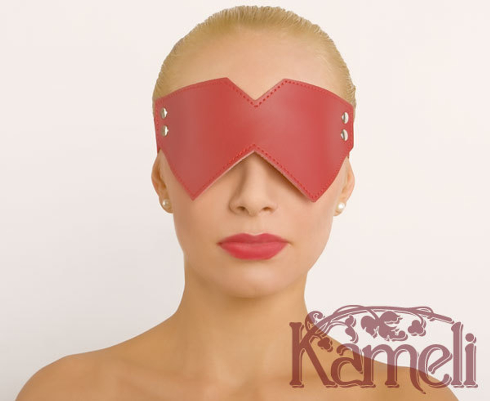 Угловатая маска без вырезов для глаз