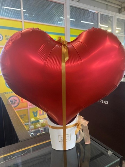 Бокс с фотографиями на фигурном сердце