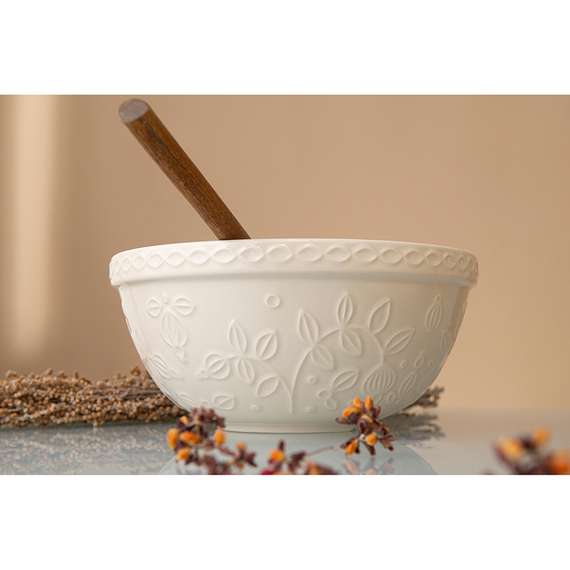 Миска кремового цвета с рельефным узором Ягоды Тайги из коллекции russian north, 2,5 л