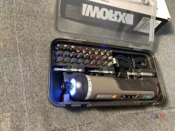 WORX WX242 Аккумуляторная отвертка 4В, 5 Нм, 2 Ач, с механическим ограничением момента