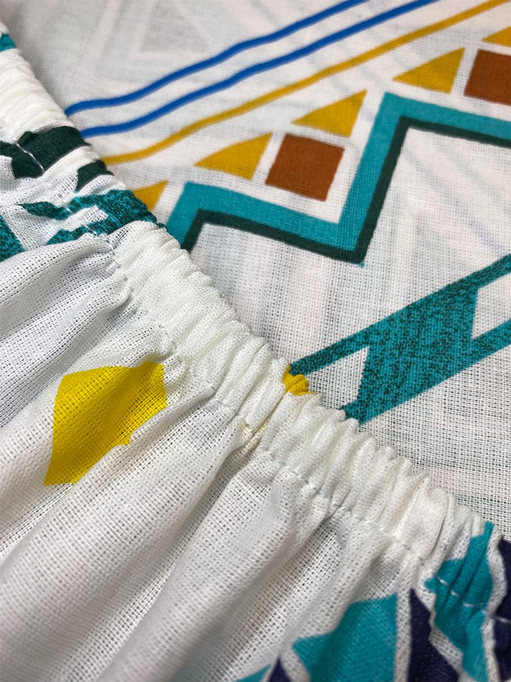 Простынь на резинке перкаль Сказка "Зигзаг" 140x200 см