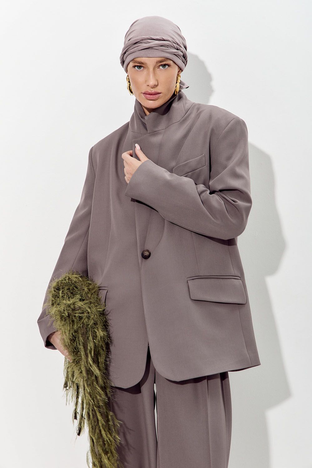 Пиджак свободный костюмный цвета тауп