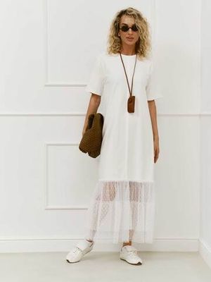 Платье трикотажное макси,с воланом из сетки, молочный