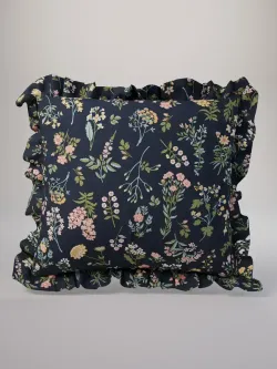 Декоративная наволочка с рюшами, оборками Сказка Сатин "Botany" 70х70 см, 1 шт, без молнии