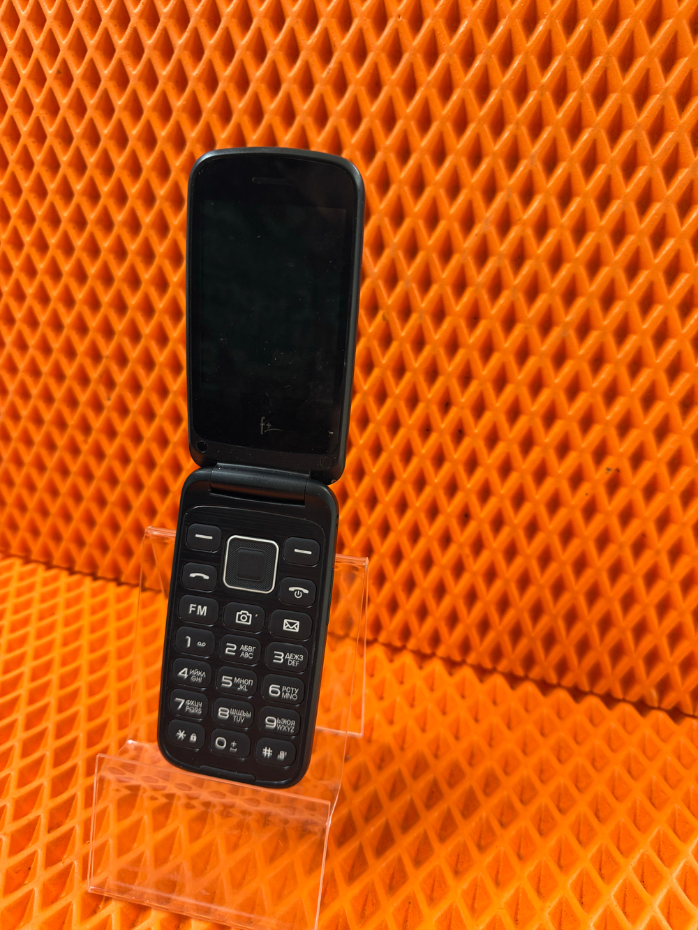 Мобильный телефон F+ Flip 3