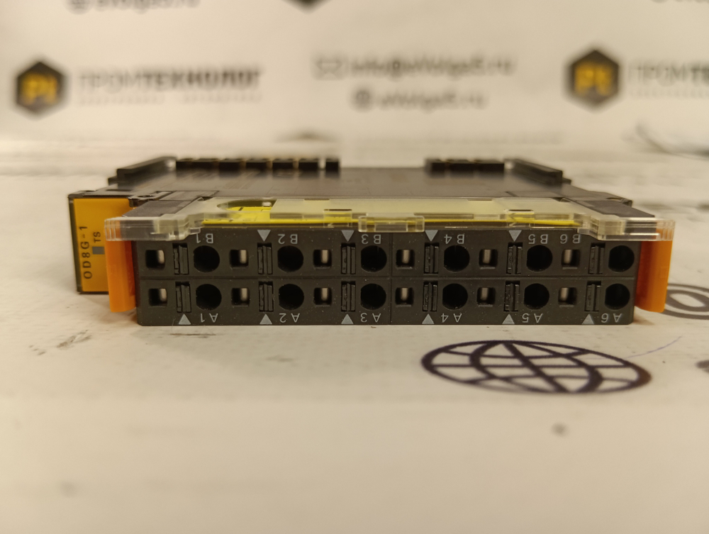 Omron GRT1-OD8G-1 новое