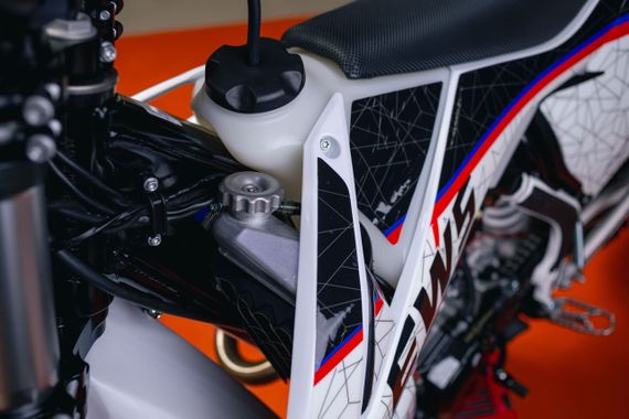 Мотоцикл кроссовый эндуро KEWS K16 NC 300 (182 MN)