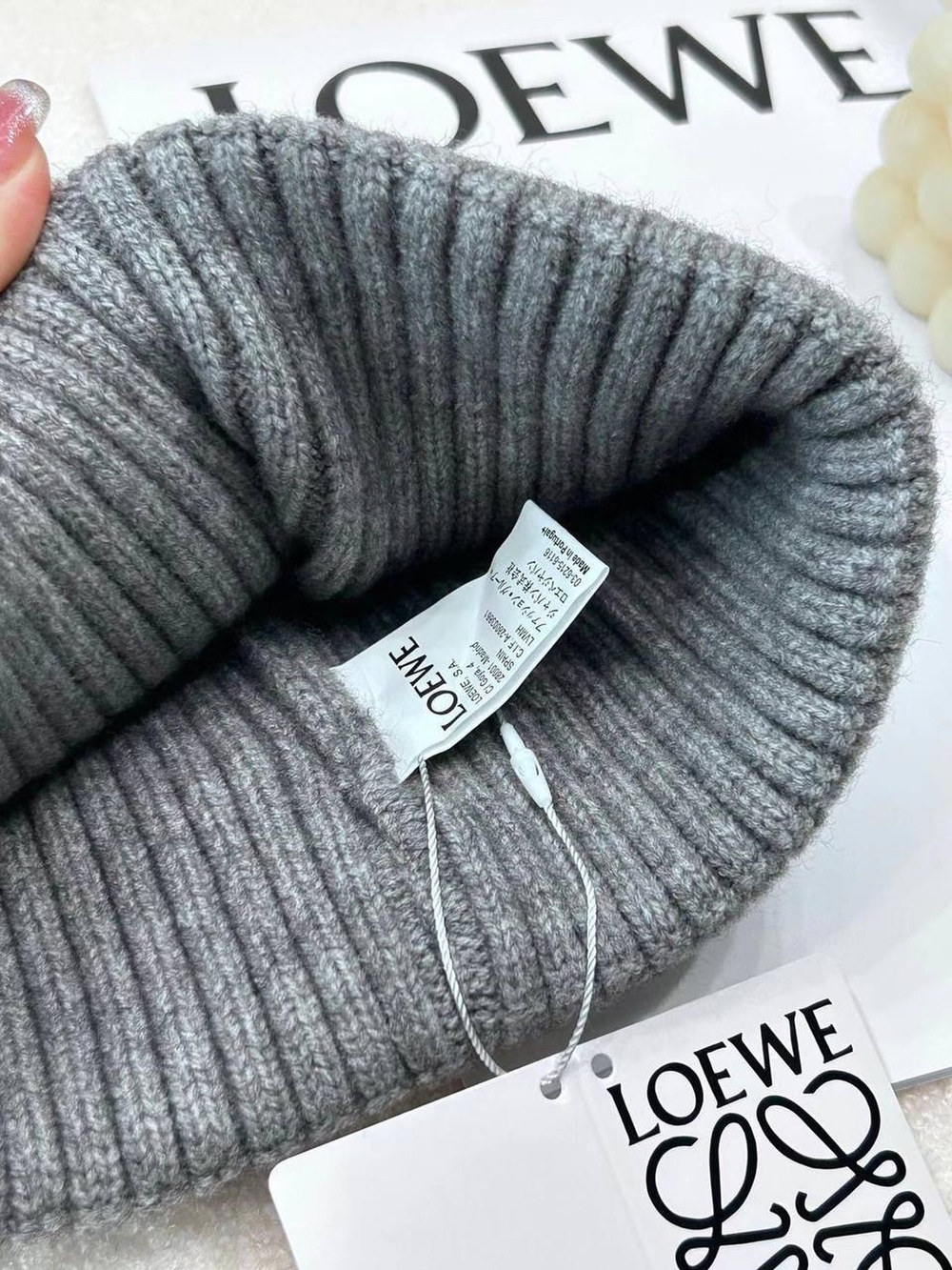 Шапка Loewe