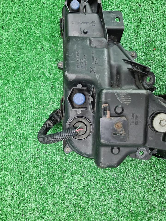 ПТФ левая Lexus LX 3 (2015-2023)