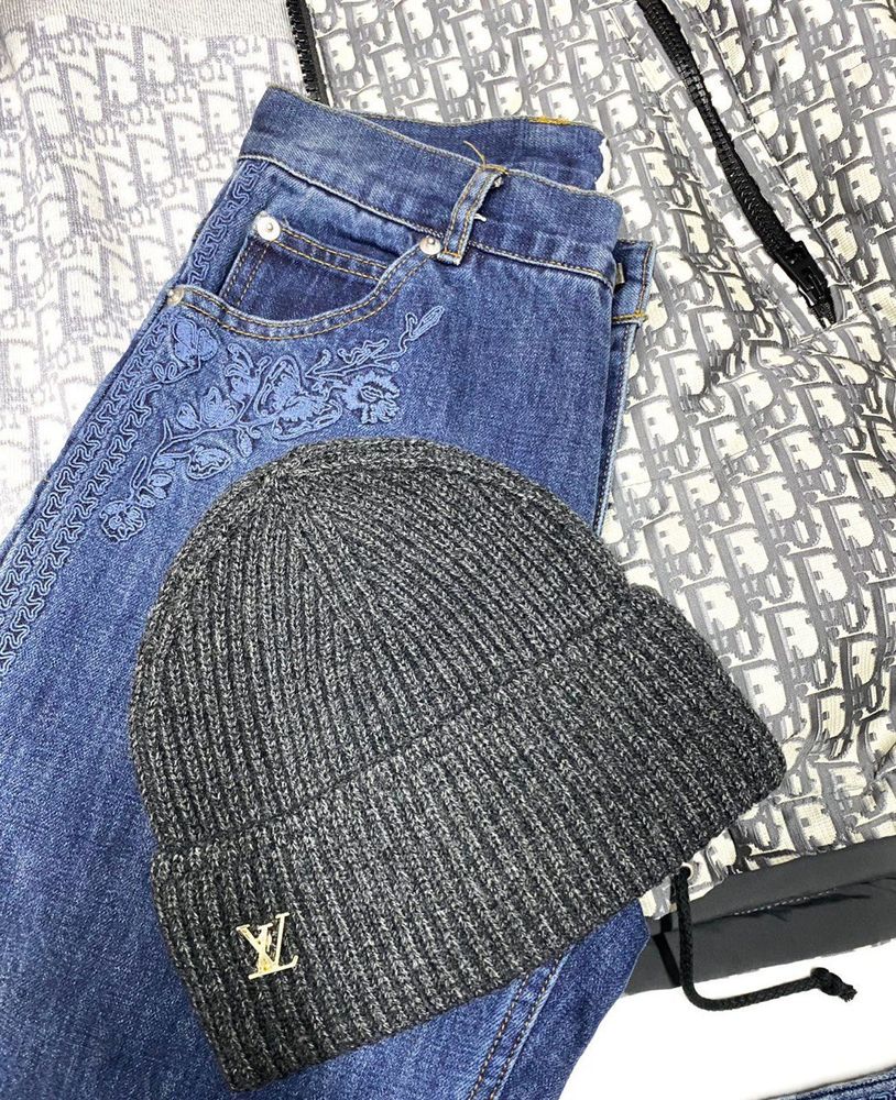 Обложка Louis Vuitton