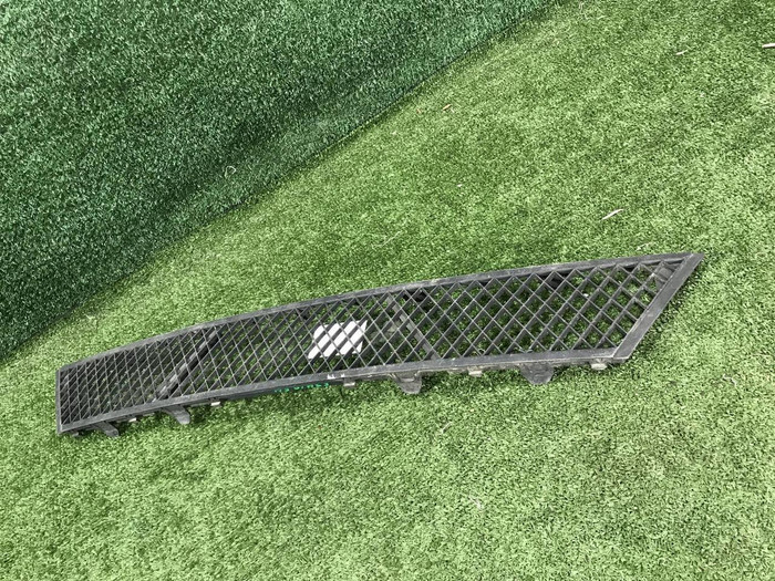 Решетка переднего бампера BMW 5er F07 GT (2009-2013)