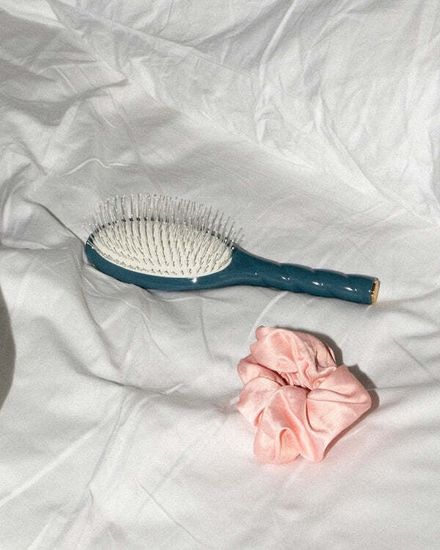 La Bonne Brosse N.04 The Miracle Detangling Scalp Brush