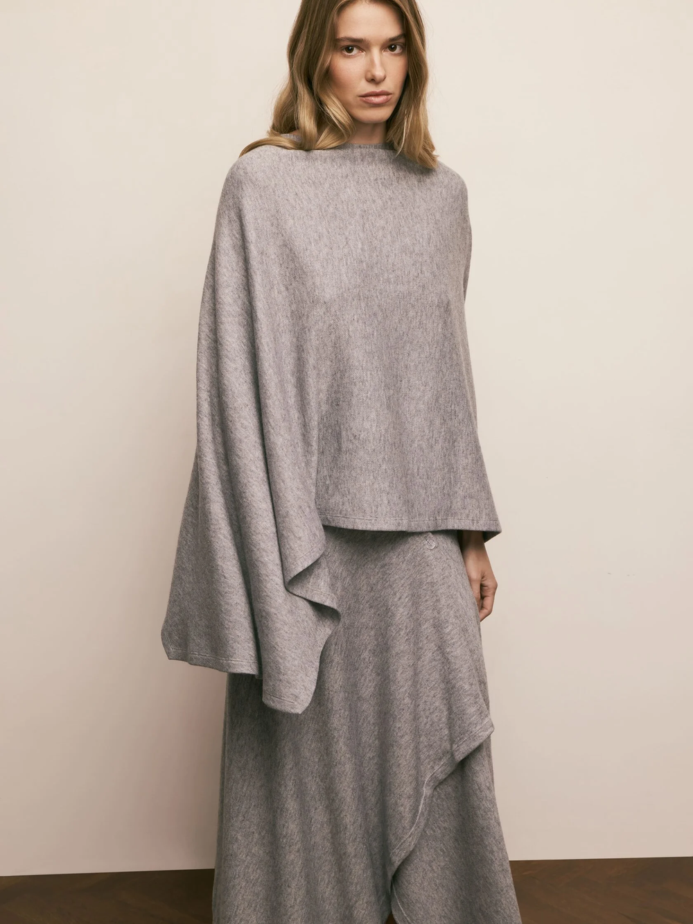 Пончо «Soft Flow»