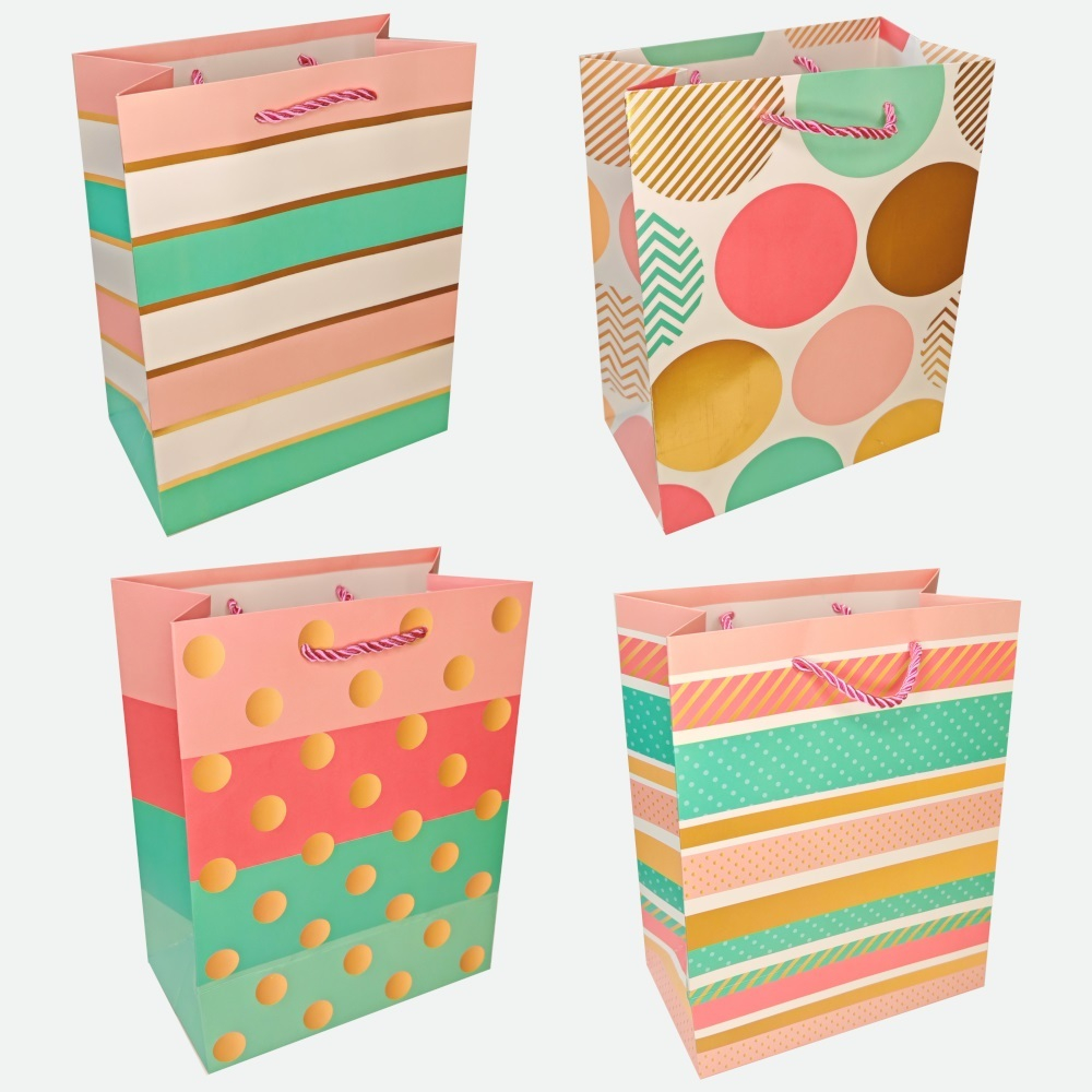 Пакет подар. бумажн. 31*40*12 см 210 гр/м2 Dream, 4 дизайна