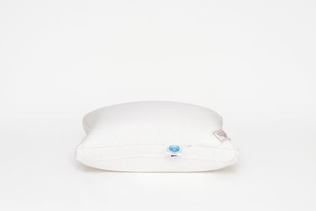 Подушка трехкамерная 3D средняя с бортиком 50х68 German Grass King Down