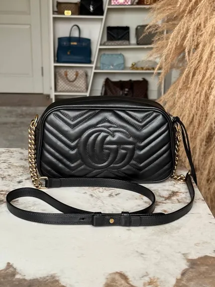 Мини-сумка Gucci GG Marmont с матовой отделкой черный