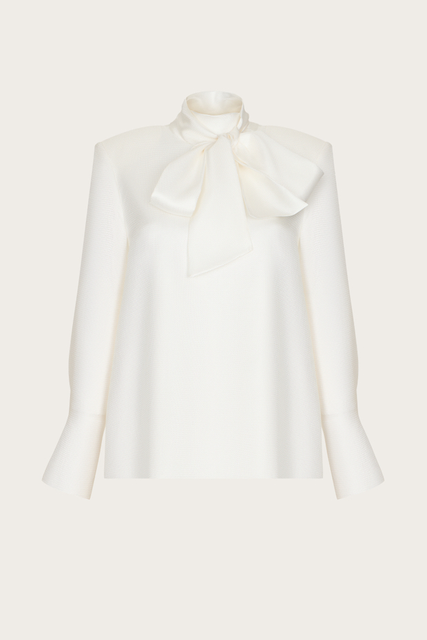 Блуза из шелка с бантом