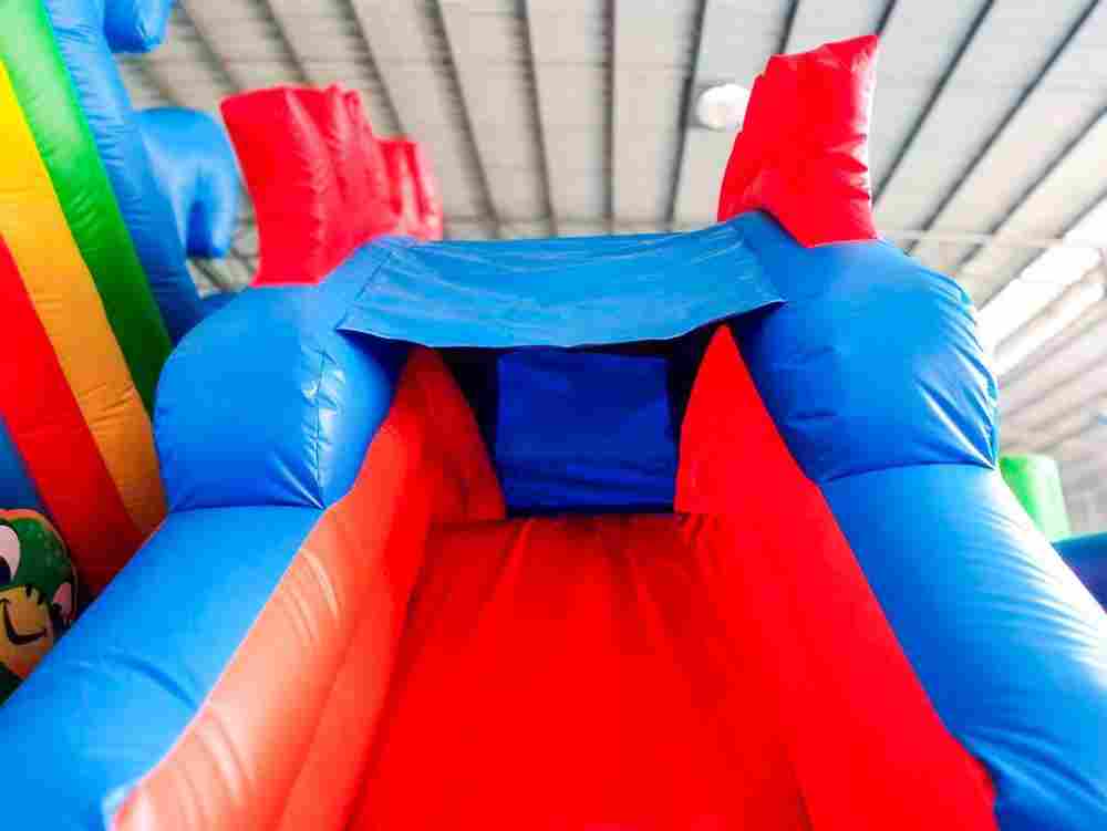 Коммерческий надувной батут «Крабиссимо» 11*9*7 м