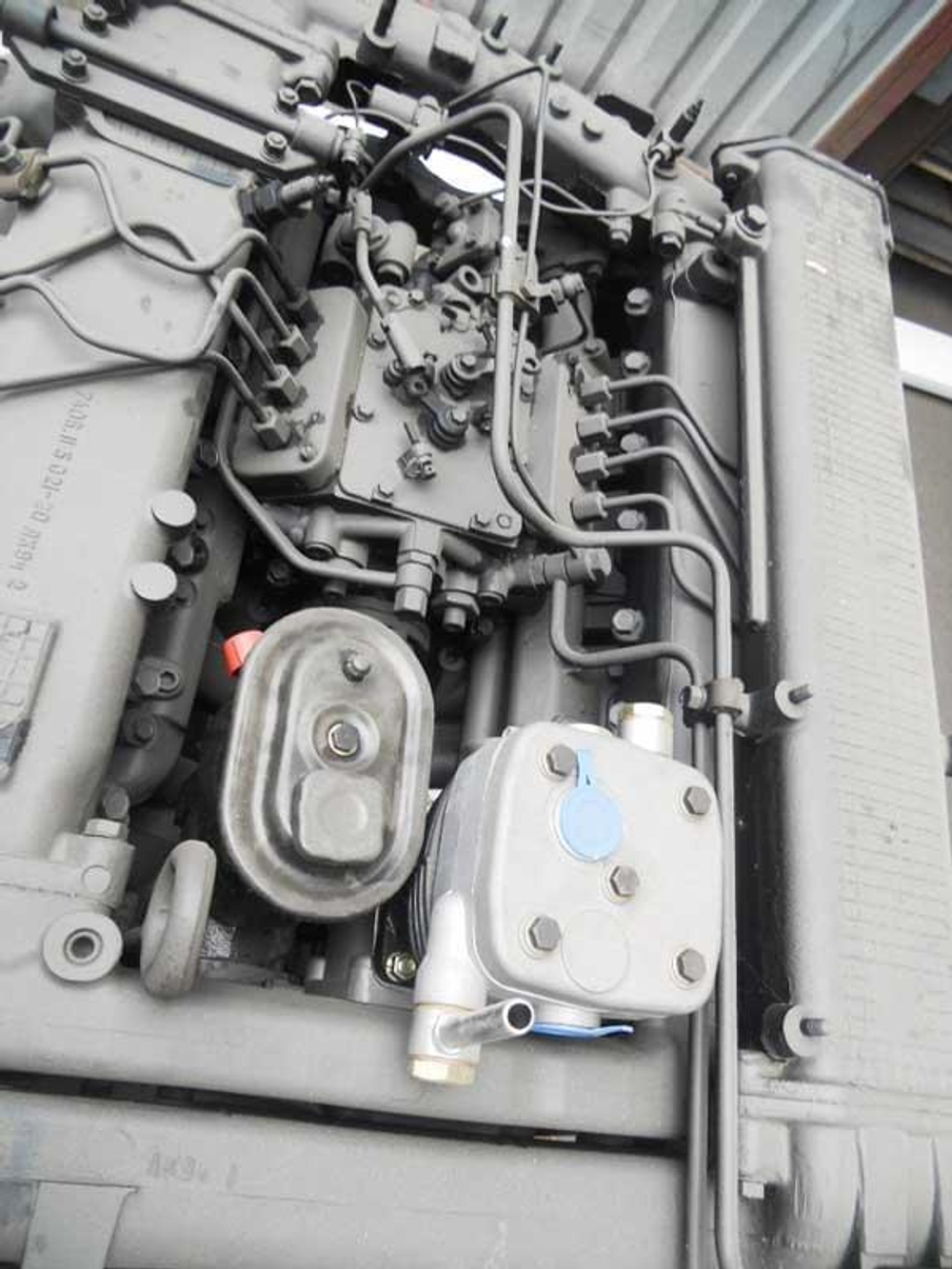 Двигатель КамАЗ 740.30 вид сверху фото со склада