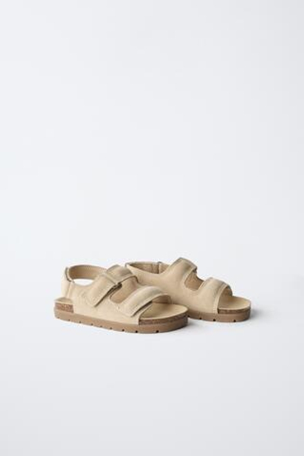 ZARA САНДАЛИИ КОЖАНЫЕ С ДВУМЯ РЕМЕШКАМИ, ПЕСОЧНО-КОРИЧНЕВЫЙ