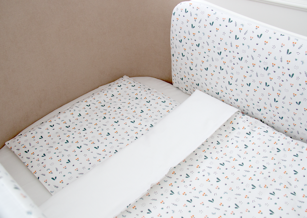 Мягкие бортики для кроватки KIDI soft "Цветочки и веточки" (сатин)