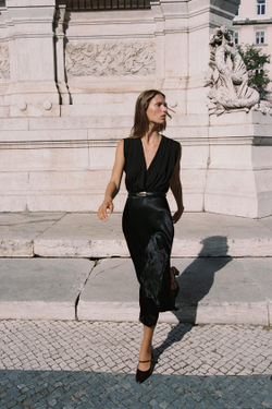 ZARA КОМБИНИРОВАННОЕ ПЛАТЬЕ МИДИ С ПОЯСОМ, ЧЕРНЫЙ