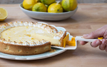 Лопатка для торта cakedozer желтая